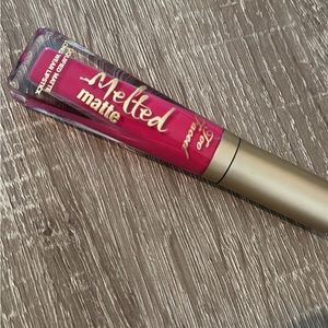 Too faced lipstick